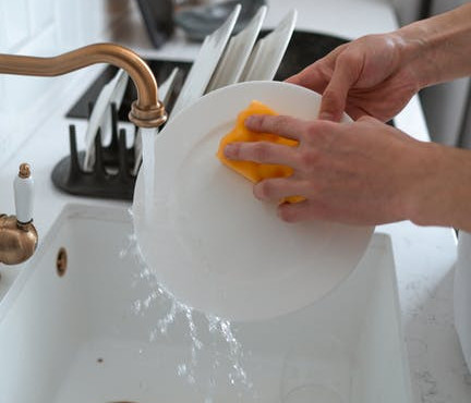 How to Clean Smelly Sink Drains