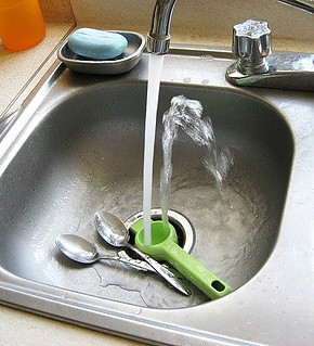 The Best Way to Clean a Stainless Steel Sink